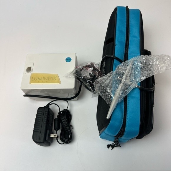 Luminess Air Airbrush Compressor System BC-100 Sprayer with Travel Case - Picture 1 of 9